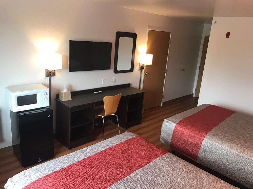 Motel 6-Barkeyville, Pa 외부 사진